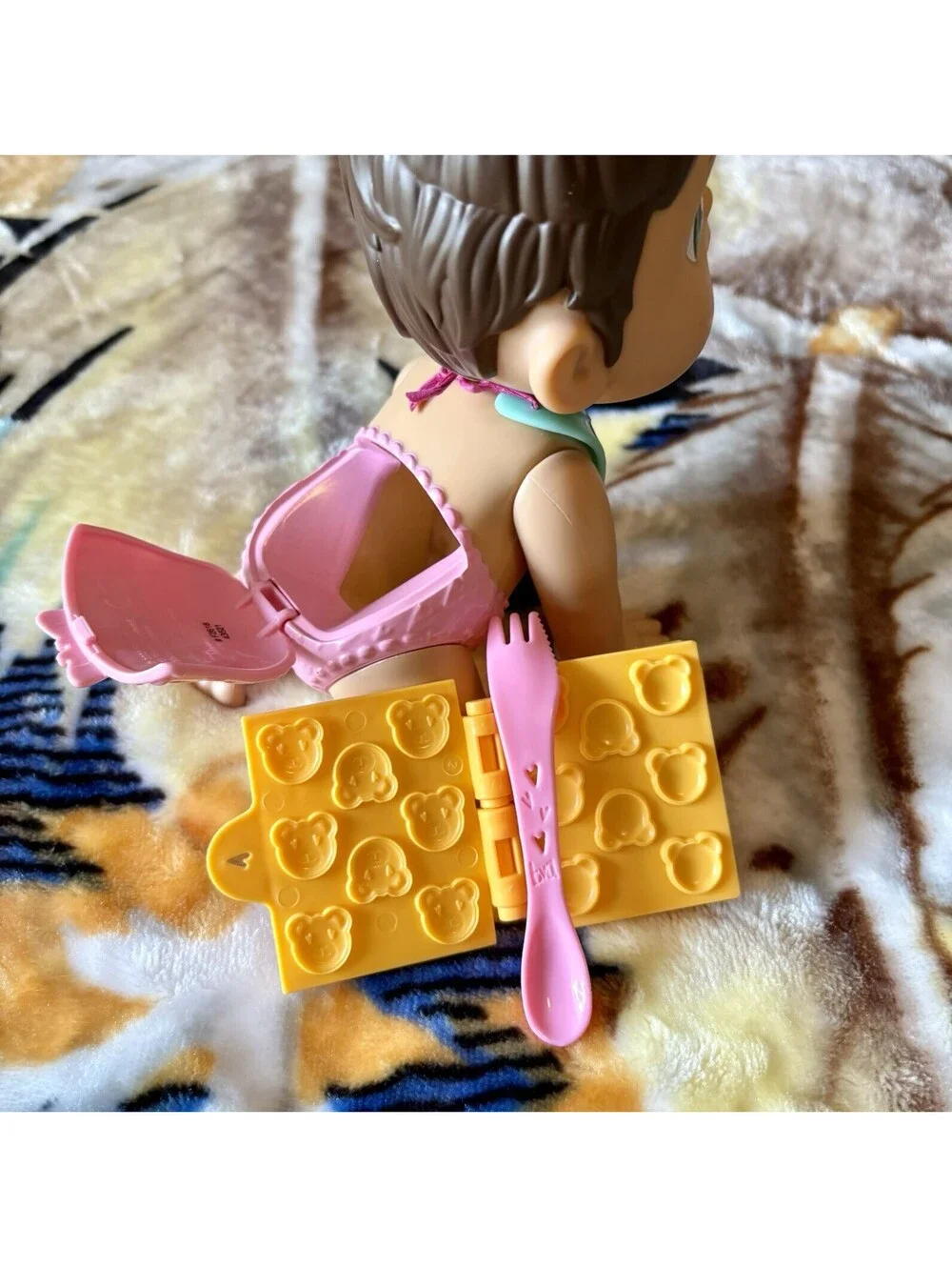 Baby Alive Lil Snacks Brunette Doll - Uses Regular Play-Doh! - With Accessories
